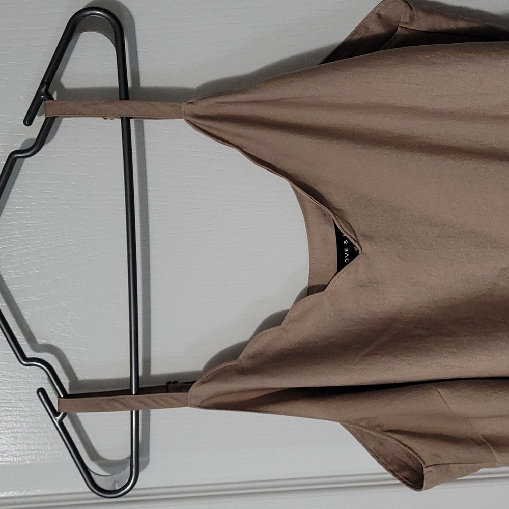 Love & Legend top - Picture 2 of 5